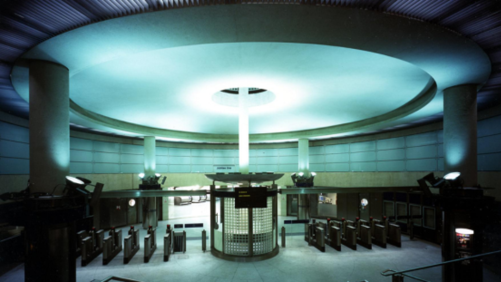 Southwark Tube station ticket hall. Credit: Peter Durant.